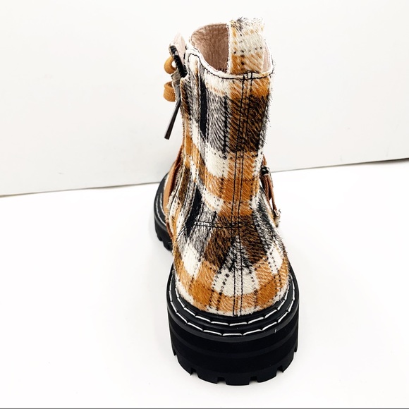 🆕{Cecelia New York} Gingerbread Leather Lug Sole Boots - Picture 9 of 16